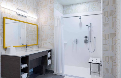 The Centre Hotel | Home2 Suites by Hilton East Haven New Haven