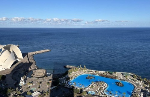 Santa Cruz de Tenerife Apartment | Home2Book El Encanto De la Torre I