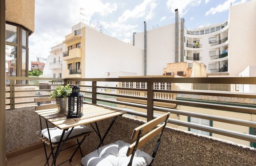 Santa Cruz de Tenerife Apartment | Home2Book Design Black & White Santa Cruz Home