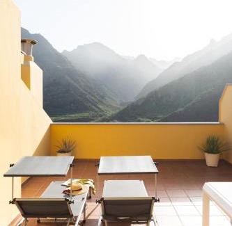Punta del Hidalgo Apartment | Home2Book Amazing Views Dúplex Dos Hermanos