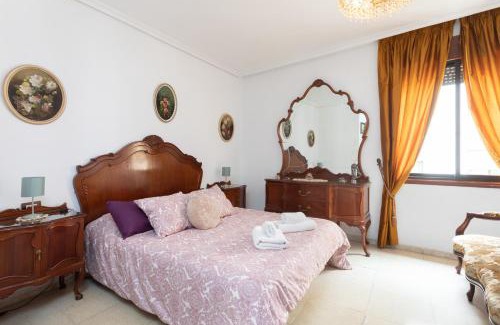 Santa Cruz de Tenerife Apartment | Home2Book Spacious Classic Design Apto SC Center
