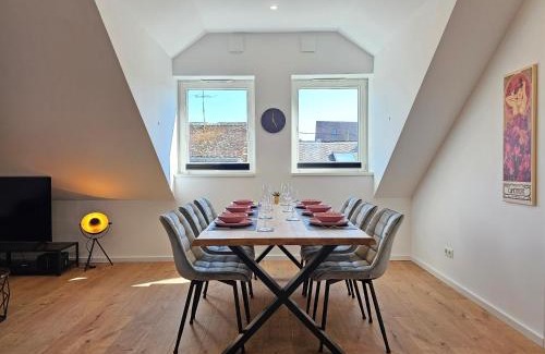 Montabaur House | HOMEBASE am Schloss - Perfekt für Gruppen - 4 Apartments - 1 Haus