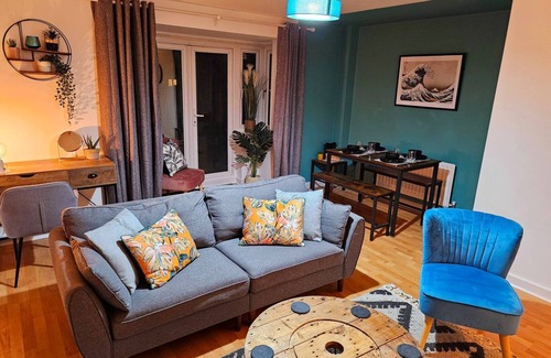 Sheffield House | Homebird Property - Waltz House