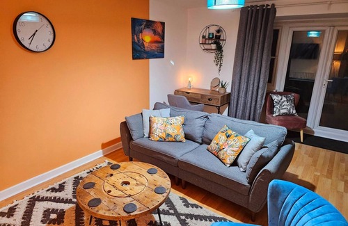 Sheffield House | Homebird Property - Waltz House