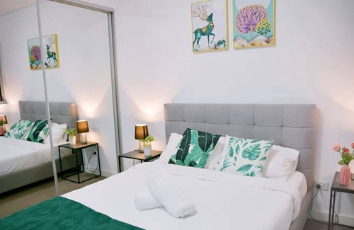 Homebush Apartment | Homebush Lovely 2Br Apartment + Parking