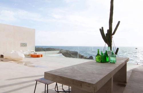 Arico Apartment | HomeForGuest NextDoor Oasis: ocean front, terrace, natural pool- HomeForGuest
