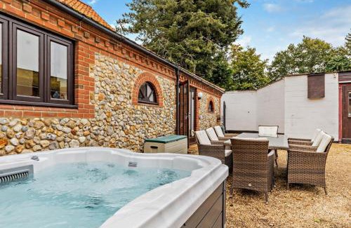 East Dereham House | Homelands - Litcham