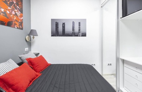 Moncloa - Arguelles Apartment | Homelike apartment in the center.