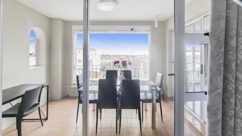 Century City Apartment | Homely 3 Bedroom apartment in Villa Italia Century City