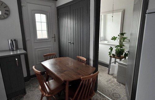 Woodhorn House | Homely 3 bed, free parking & Wi-fi