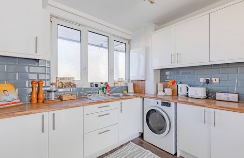 Chaucer Apartment | Homely 4BD House near Tower Bridge and The Shard