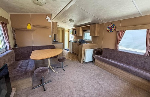 Walton on the Naze House | Homely 8 berth caravan with decking to relax on at Naze Marine, ref 17009WC