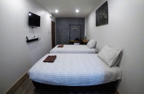 Thapae Hotel | Homely and Peaceful Place in Central Location of Chiang Mai (FREE bicycle)