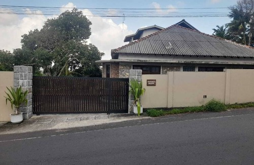 Galle Villa | Homely Family Friendly Large Holiday Villa in Sri Lanka - Close to Galle Fort