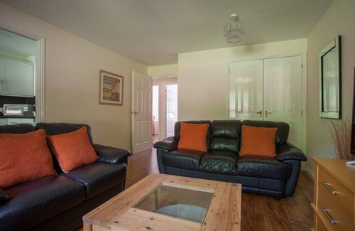 East End Apartment | Homely Flat close to Centre with Free Parking!