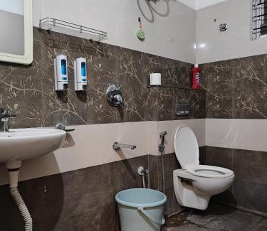 Koramangala Apartment | Homely Haven Cozy 2BHK HSR