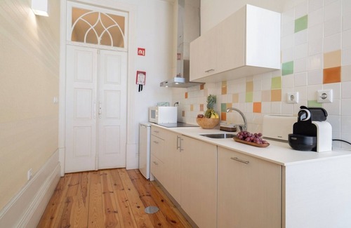 Lordelo do Ouro e Massarelos Apartment | Homely Noble Flat at Palácio de Cristal
