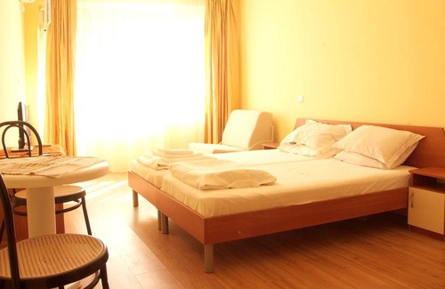 Old Town Apartment | Homerez - 100 m away from the beach! Studio for 2 ppl. with terrace at Pomorie