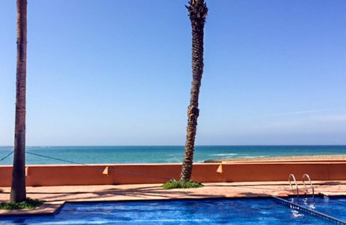 Cherrat Apartment | Homerez - 20 m away from the beach! Appartement for 7 ppl. with shared pool