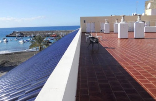 Playa San Juan Apartment | Homerez - 38 m away from the beach! Appartement for 3 ppl. at Playa San Juan