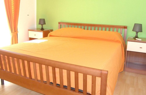 San Giorgio-Librino-San Giuseppe la Rena-Zia Lisa-Villaggio Sant'Agata Apartment | Homerez - 50 m away from the beach! Appartement for 3 ppl. with shared pool