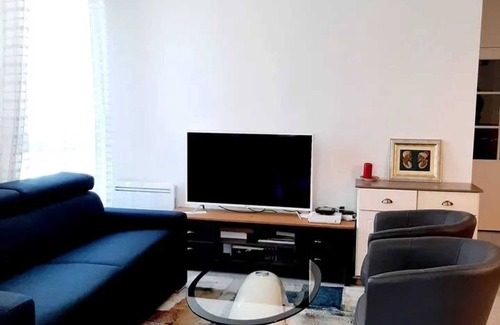 Saint-Germain-en-Laye Apartment | Homerez - Apartment in Saint-Germain