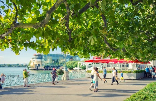 Montmorency Apartment | Homerez - Amazing appartement for 4 ppl. with terrace at Bas Montmorency