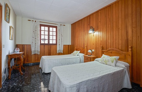 Buenavista del Norte Apartment | Homerez - Appartement 1 km away from the beach for 5 ppl. with shared pool