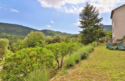 Le Bar-sur-Loup Apartment | Homerez - Apartment in Bar-sur-Loup