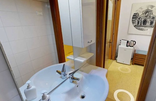 Cosenza Apartment | Homerez - Apartment 50 m² in Cosenza with wifi and air conditioning
