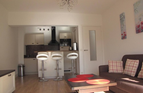 Cap-d'Antibes Apartment | Homerez - Apartment in Antibes