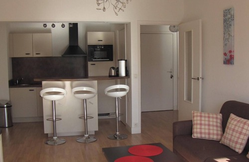 Cap-d'Antibes Apartment | Homerez - Apartment in Antibes