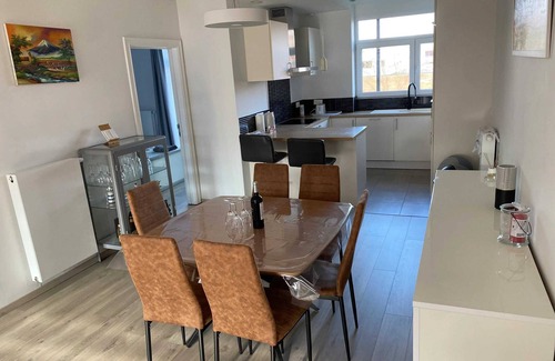 Haren Apartment | Homerez - Apartment in Evere with Terrace - 74 m²