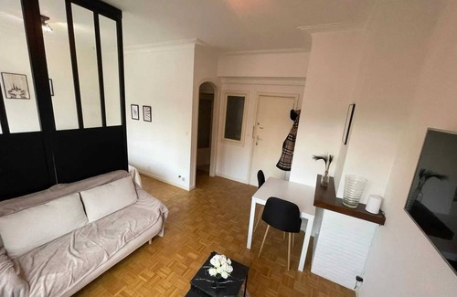 Postel Apartment | Homerez - Apartment in Ixelles