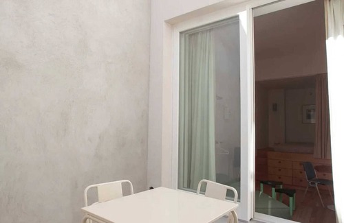 Postel Apartment | Homerez - Apartment in Saint-Gilles