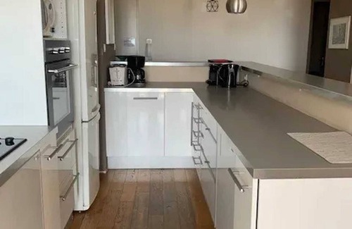 Saint-Julien Apartment | Homerez - Apartment Marseille - Terrace