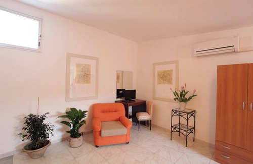 Ragusa Apartment | Homerez - Apartment with Terrace - Ragusa, 70 m²