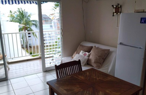 Pointe du Bout Apartment | Homerez - Appartement 1 km away from the beach for 6 ppl. at Les Trois-Îlets