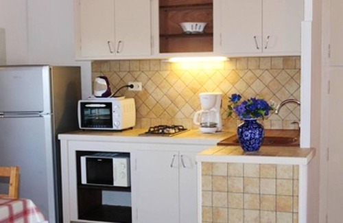 Querciolo Apartment | Homerez - Appartement 4 km away from the beach for 2 ppl. with shared pool