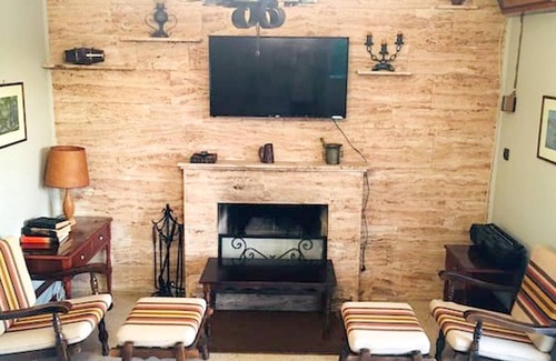 Tanagra Apartment | Homerez - Appartement for 4 ppl. with garden, terrace and balcony at Dilesi