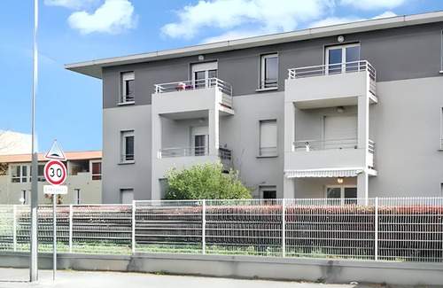Carcassonne Apartment | Homerez - Apt Carcassonne with terrace