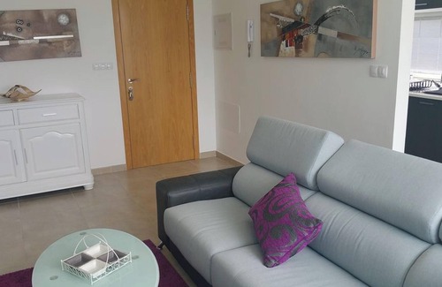 Dean Pequeno Apartment | Homerez - Apt in Riveira w/parking