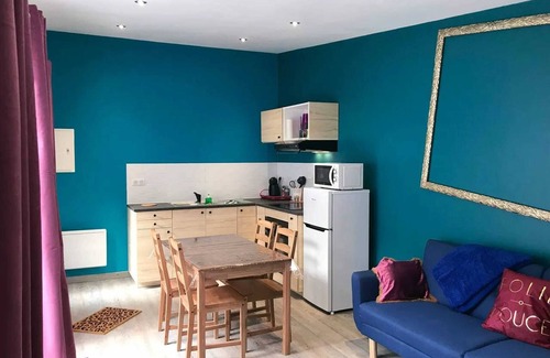 Meaux Apartment | Homerez - Apt. Meaux with terrace