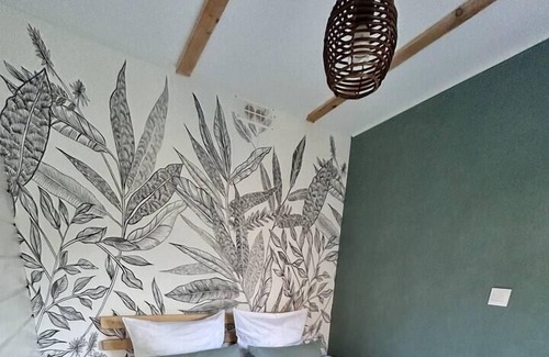 Salleboeuf Ski Chalet | Homerez - Beautiful chalet for 6 ppl. with shared pool and terrace at Sallebœuf