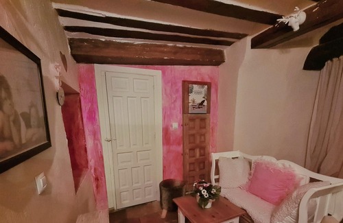 Old Town House | Homerez - Beautiful house for 2 ppl. at Cuenca