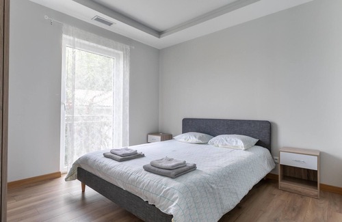 Floirac House | Homerez - Beautiful house for 6 ppl. with terrace at Floirac