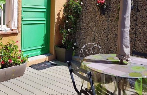 Vonnas House | Homerez - Beautiful house for 4 ppl. with terrace at Vonnas