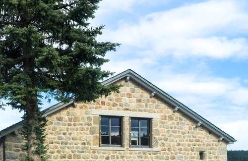 Chanaleilles House | Homerez - Big house for 14 ppl. with balcony at Chanaleilles