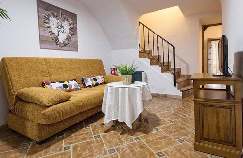 Mondron Villa | Homerez - Big villa for 11 ppl. with swimming-pool and terrace at Mondrón