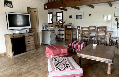 Entrecasteaux Villa | Homerez - Big villa for 12 ppl. with swimming-pool and garden at Entrecasteaux